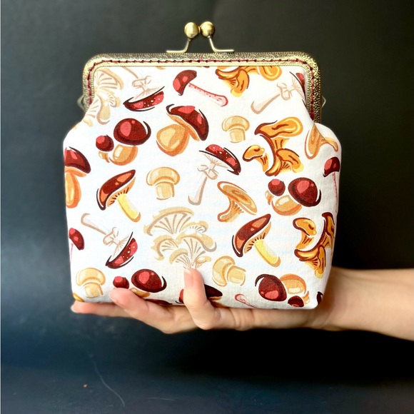 Mushroom Print Clutch Purse, Quirky Shroom Evening Bag, Mini Purse, Gift for Her - Picture 1 of 9